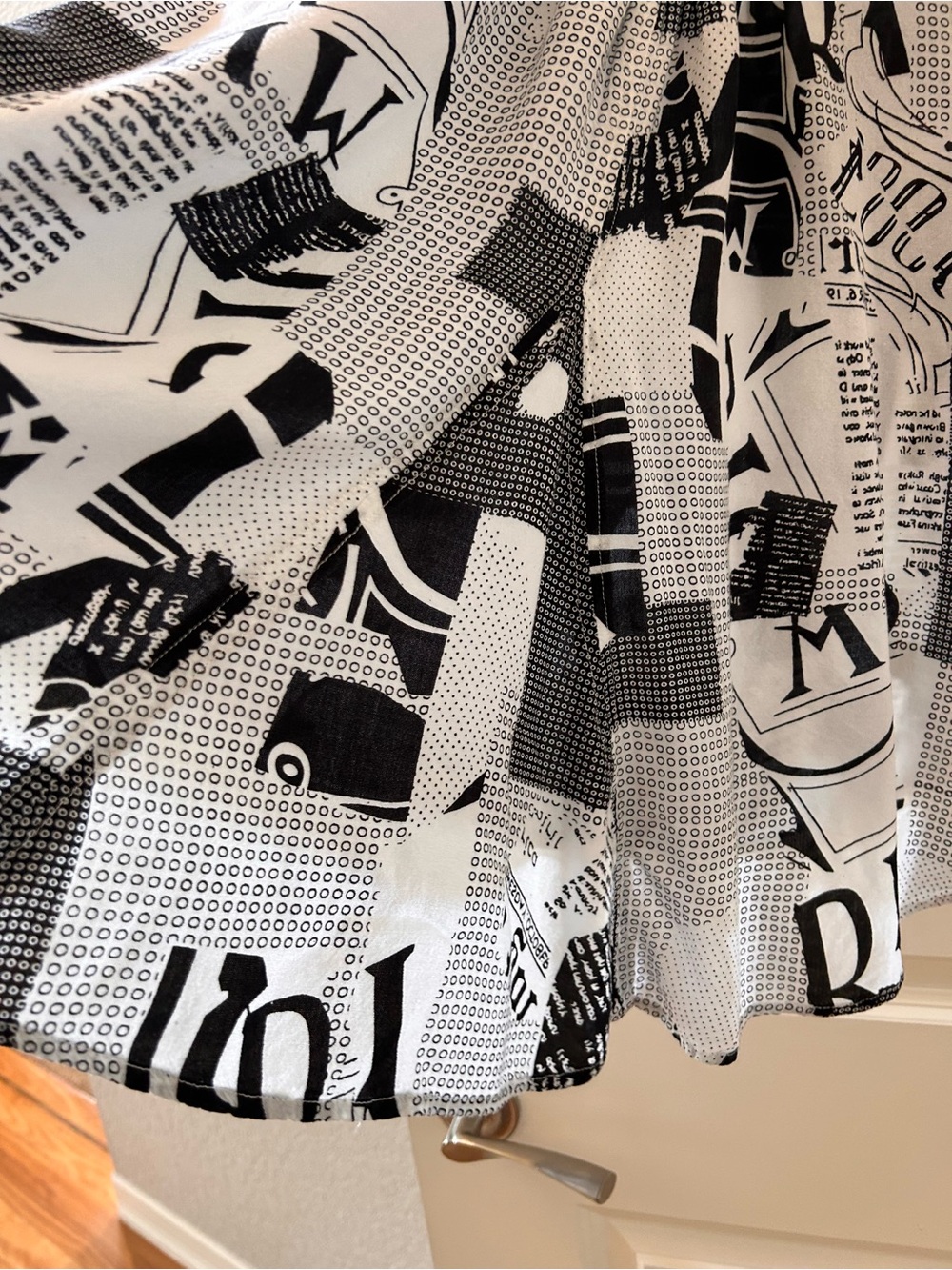 Orientique Oversized Bold Geometric Tunic. Lagenlook. Artsy. 3/4 sleeve. Pockets - Picture 4 of 9